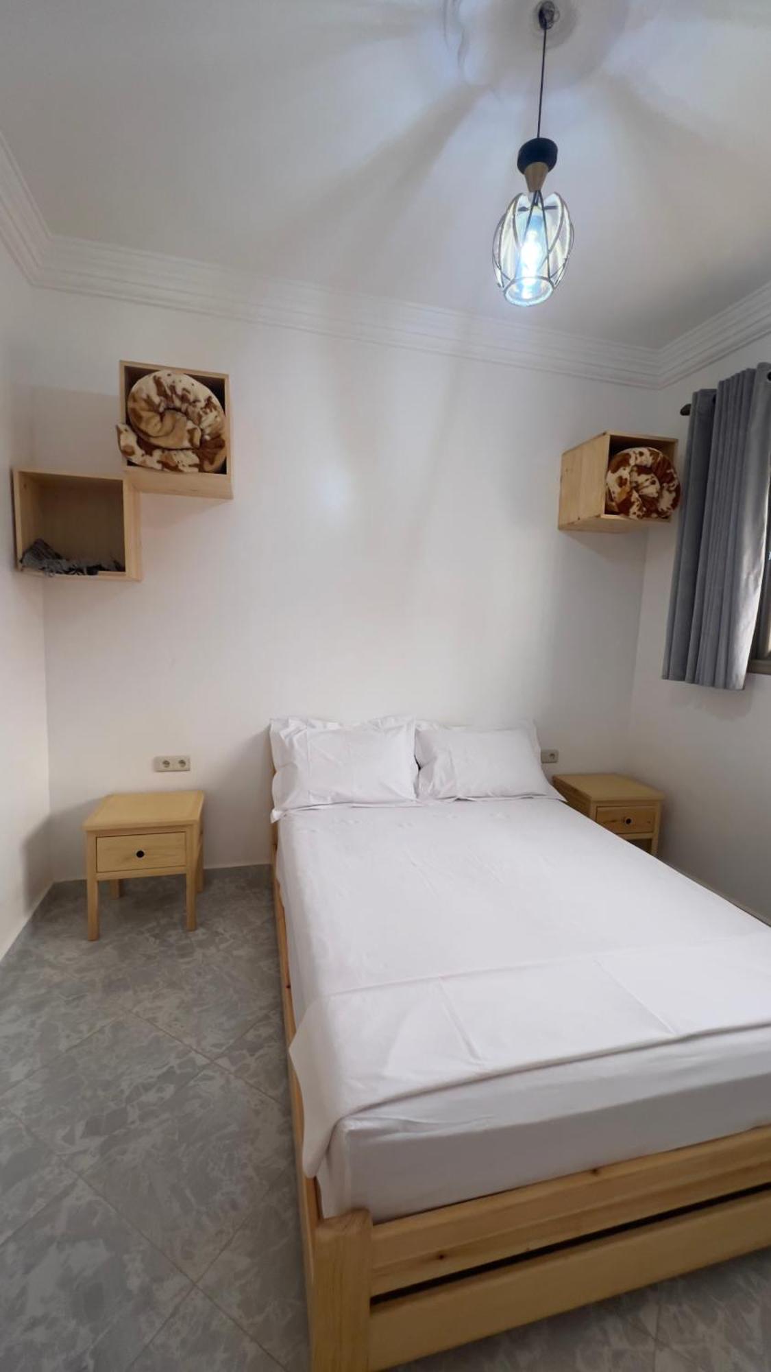 Ocean Waves Guest House 依索安 外观 照片